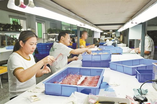 中高端眼鏡產(chǎn)量占全球過(guò)半 在國(guó)際市場(chǎng)擁有較強(qiáng)議價(jià)權(quán) 透過(guò)這副眼鏡,看到深圳產(chǎn)業(yè) 護(hù)城河