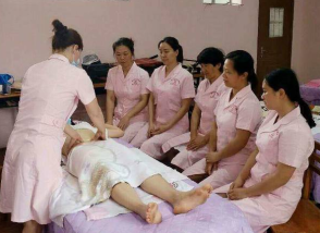 專(zhuān)業(yè)守護(hù)，無(wú)痛呵護(hù) 高級(jí)催乳師引領(lǐng)產(chǎn)后乳房健康管理新體驗(yàn)